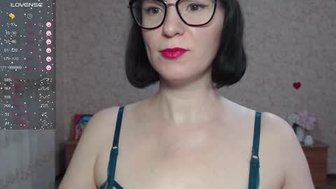 IrenLarasani online show from 10/02/25, 06:09