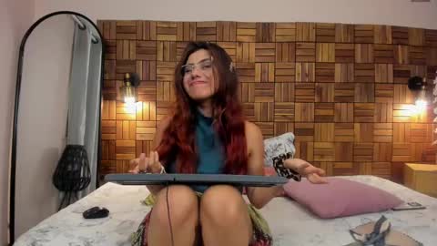 Iris Rosse online show from 01/14/25, 12:00