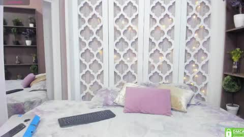 Iris Rosse online show from 01/18/25, 08:40