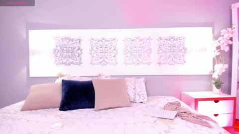 Iris Rosse online show from 09/24/25, 09:29