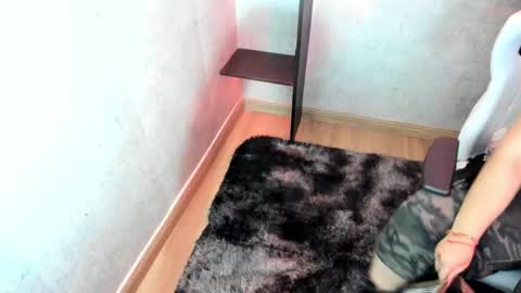 Snapshot of iriisfeitan chatting on 10/08/25, 10:02 iriisfeitan online show from 10/08/25, 10:02