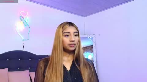 Snapshot of irina_tay1 chatting on 12/15/25, 12:09 IRINA online show from 12/15/25, 12:09