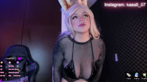 Snapshot of irinaa_scarlett chatting on 01/07/25, 12:41 Irinaa Scarlett online show from 01/07/25, 12:41