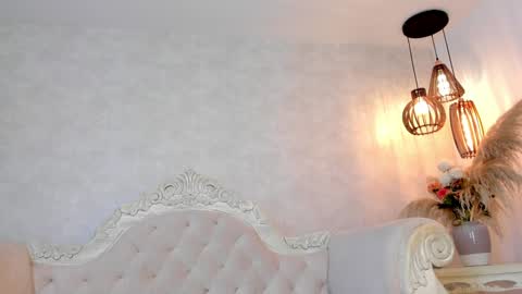 Irinnah Lottus online show from 02/06/25, 10:53