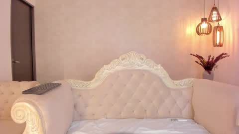 Irinnah Lottus online show from 02/20/25, 08:03