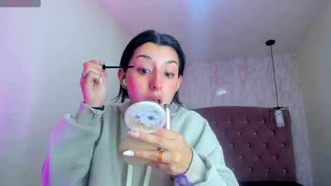 iris_77 online show from 10/27/25, 06:56