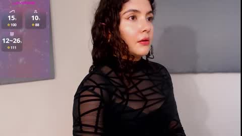 Snapshot of iris_caprice chatting on 12/12/24, 01:53 Instagram iris caprice online show from 12/12/24, 01:53