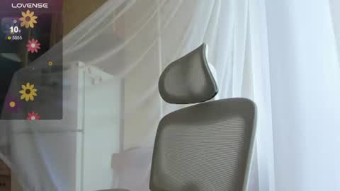 Snapshot of iris_crispy chatting on 06/25/26, 03:06 Iris online show from 06/25/26, 03:06