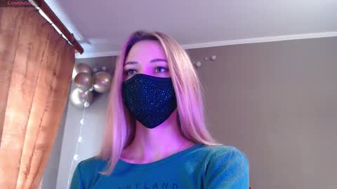 Snapshot of iris_lave chatting on 11/10/25, 11:31 Lily online show from 11/10/25, 11:31