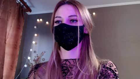 Lily online show from 03/12/26, 03:51