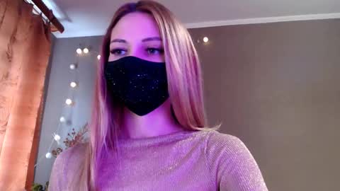 Lily online show from 03/19/26, 02:43