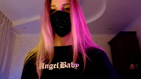 Lily online show from 06/07/26, 08:56