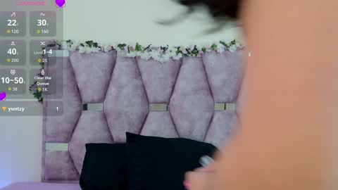 Snapshot of iris_mandarinne chatting on 11/19/25, 04:29 Iris online show from 11/19/25, 04:29