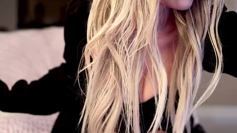 Snapshot of iris_nightingale chatting on 12/11/24, 02:44 Rhaenyra online show from 12/11/24, 02:44
