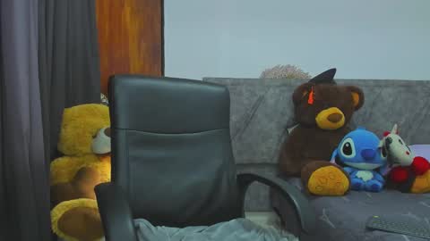 iris felix  online show from 01/09/25, 08:55