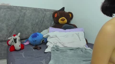 iris felix  online show from 01/13/25, 09:42