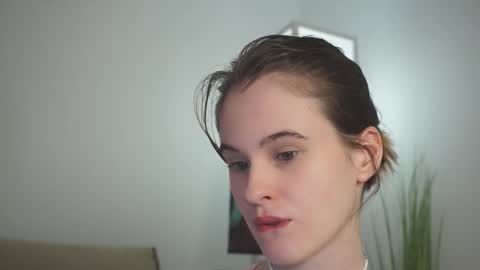 iris_pure online show from 09/21/25, 06:20