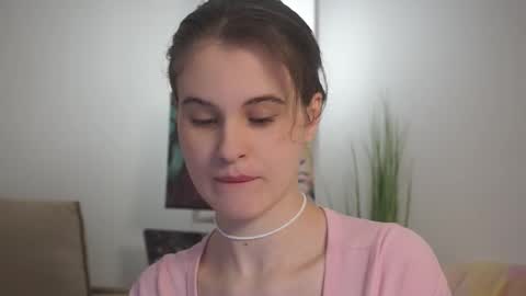 iris_pure online show from 09/28/25, 06:13