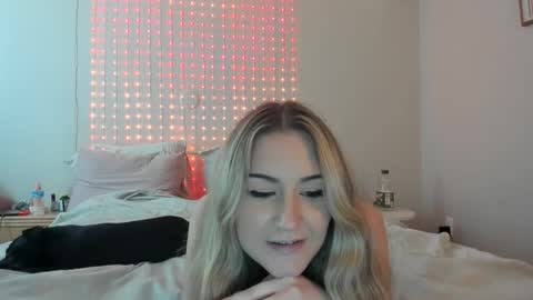 Snapshot of iris_roslin chatting on 06/07/26, 12:04 Iris 3 online show from 06/07/26, 12:04