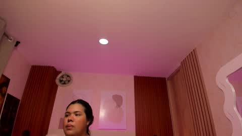 Mia  online show from 09/11/25, 10:37