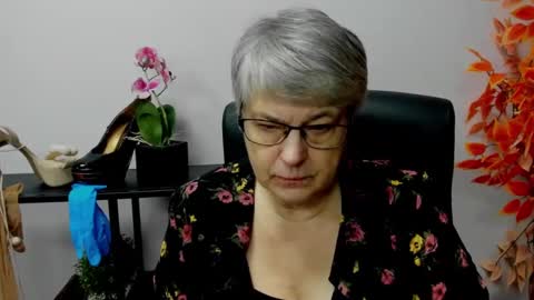 I R I S online show from 12/02/24, 07:14