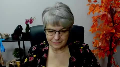 I R I S online show from 12/05/24, 11:16