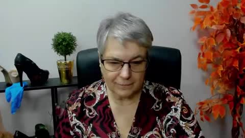 I R I S online show from 12/19/24, 10:34