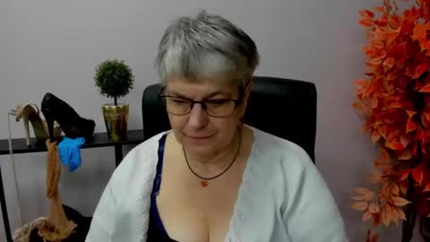I R I S online show from 12/20/24, 11:10
