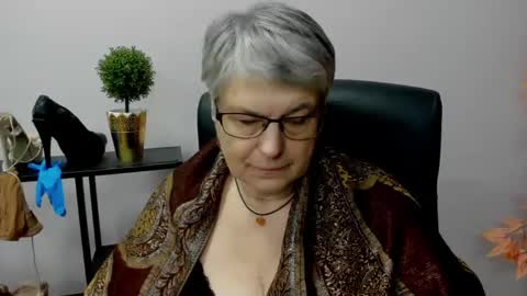 I R I S online show from 01/03/25, 10:09