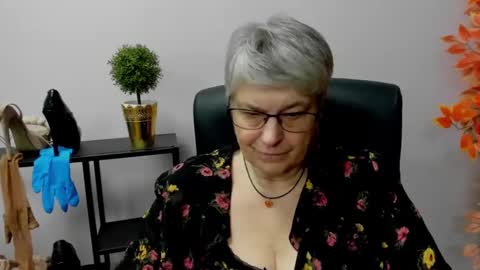 I R I S online show from 01/07/25, 10:54