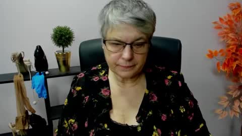 I R I S online show from 01/14/25, 07:48