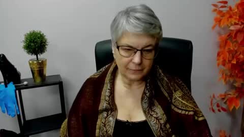 I R I S online show from 01/16/25, 11:04