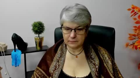 I R I S online show from 01/30/25, 07:18