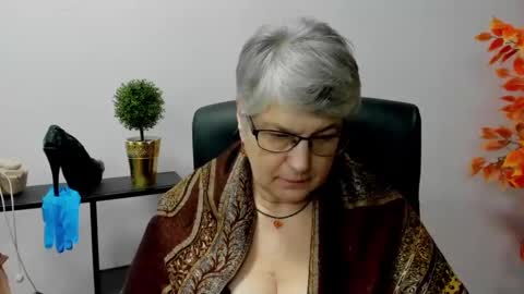 I R I S online show from 01/30/25, 10:50