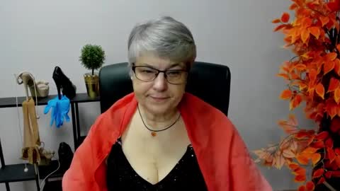 I R I S online show from 01/31/25, 07:29