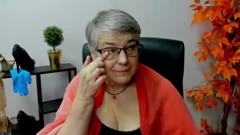 I R I S online show from 02/05/25, 11:02