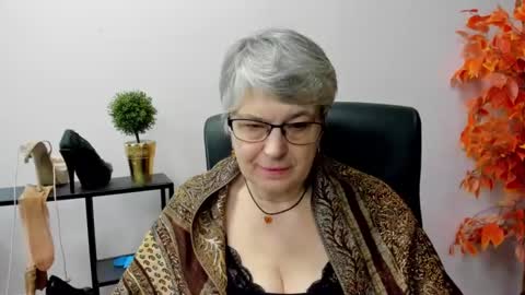 I R I S online show from 02/11/25, 10:37