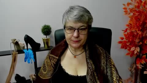 I R I S online show from 02/13/25, 07:56
