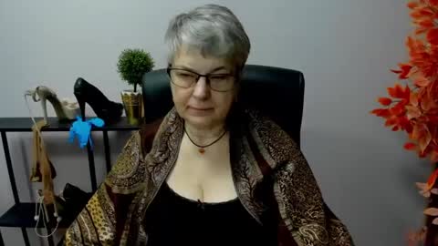 I R I S online show from 02/24/25, 07:11
