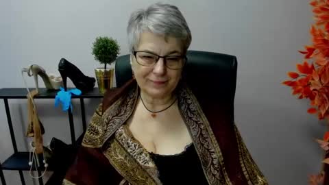 I R I S online show from 02/24/25, 10:48