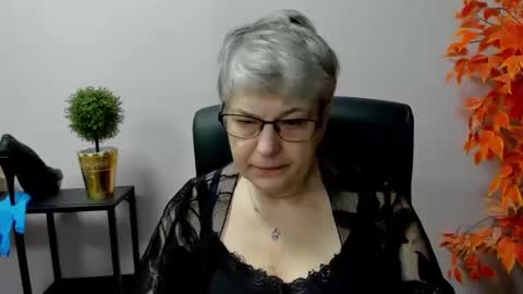 I R I S online show from 03/10/25, 07:21