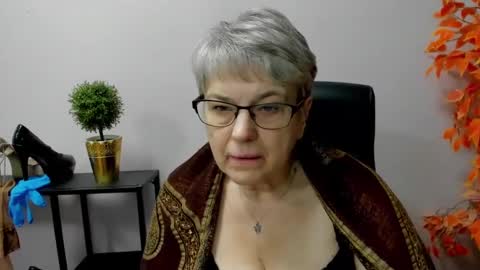 I R I S online show from 03/11/25, 11:12