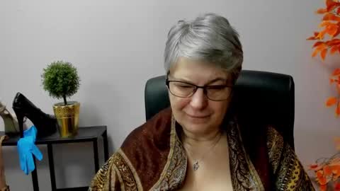 I R I S online show from 03/12/25, 07:46