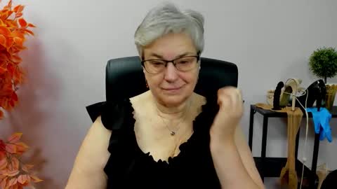 I R I S online show from 10/30/25, 07:21