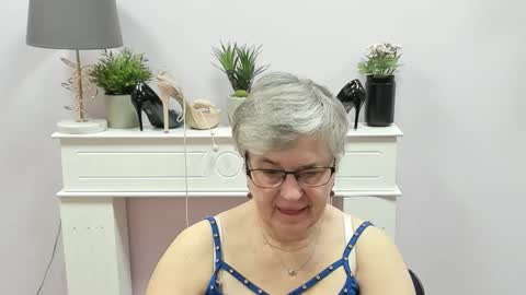 I R I S online show from 01/16/26, 07:01