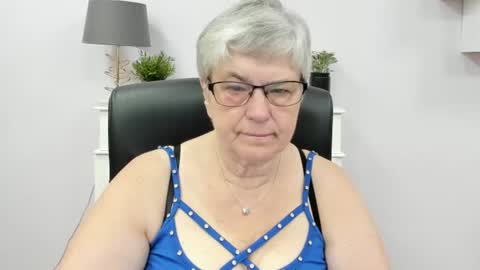I R I S online show from 06/11/26, 06:33