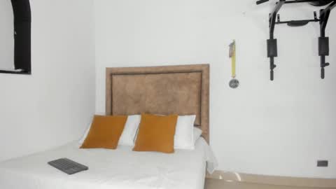 Snapshot of irisfit chatting on 11/11/25, 12:27 Iris Fit online show from 11/11/25, 12:27