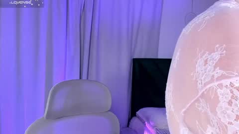 Snapshot of irismoira chatting on 04/17/26, 11:24 Iris Moira online show from 04/17/26, 11:24