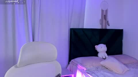 Snapshot of irismoira chatting on 04/28/26, 11:37 Iris Moira online show from 04/28/26, 11:37