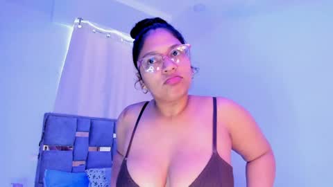 Snapshot of iriss_25 chatting on 05/08/26, 12:43 iris online show from 05/08/26, 12:43